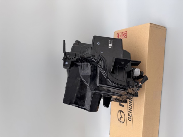 Правая блок фара Mazda KR9D51030A цена, от 1235.93 USD