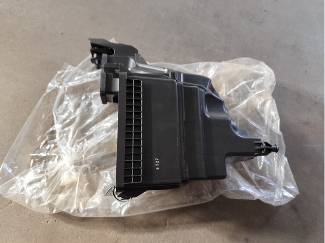 Корпус воздушного фильтра, нижняя часть 165286RA0B Nissan/Infiniti