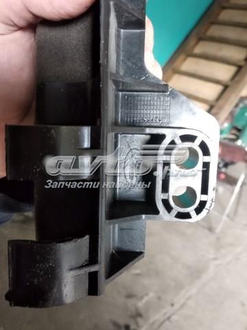 Кронштейн радиатора CPLA8B359AC Land Rover