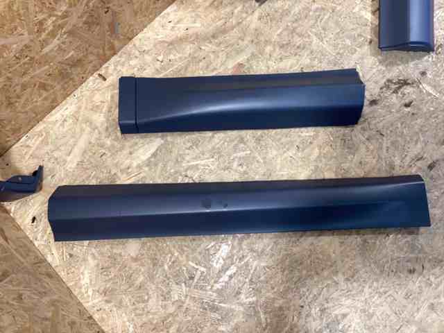 LR087420 Land Rover Накладка передней двери