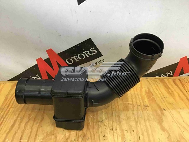 Патрубок воздушный, выход воздушного фильтра Land Rover LR062830 цена, от 198.77 USD
