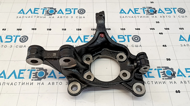 KN3L33021 Mazda Цапфа (поворотный кулак) передний правый