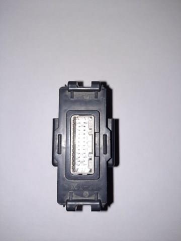  284E75HK1A Nissan/Infiniti