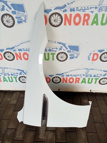 Крыло переднее правое XR858570 Jaguar