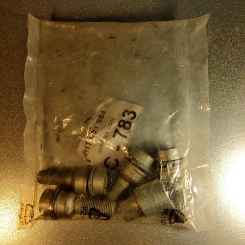 Compre Parafuso de roda Volkswagen AMAROK 