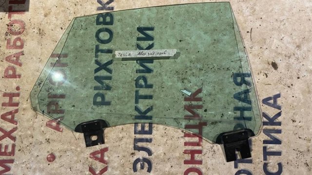 Купить 600633500D Tesla Стекло двери задней левой