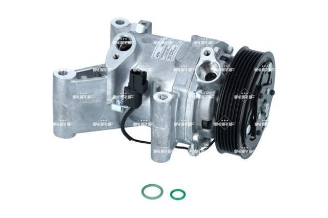 Насос кондиционера Mazda D11R61450