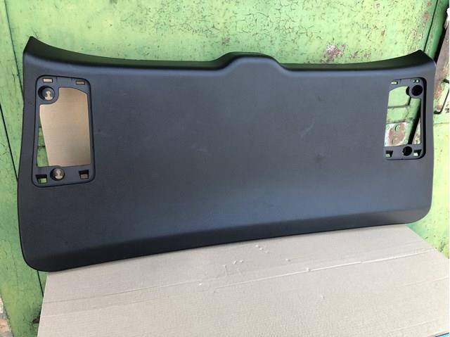 647800E100C0 Toyota Пластик пятой двери