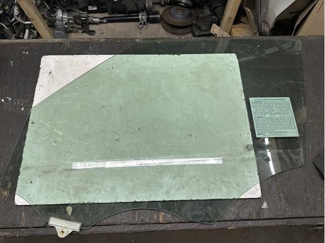Стекло двери передней левой 82410B2050 Hyundai/Kia
