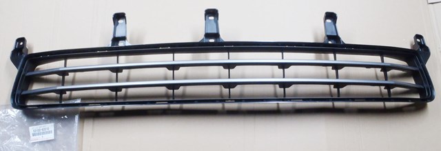 Купить 5310260010 Toyota Решетка переднего бампера, центральная