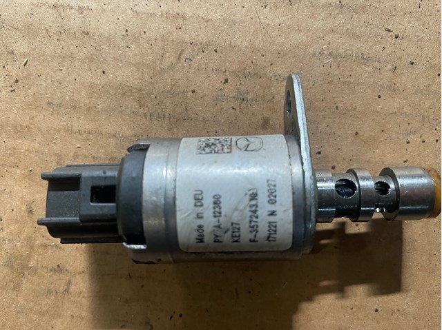 Электромагнитный клапан фазорегулятора Mazda PYFA12360 цена, от 21.16 USD