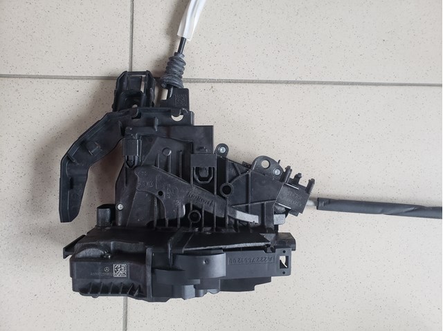 Дверной замок передний правый Mercedes A0997200802 цена, от 318.85 USD