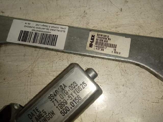 Стеклоподъемник передней правой двери 13447039 Opel