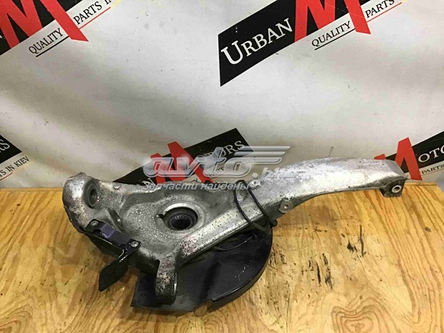 Цапфа передняя левая LR078377 Land Rover