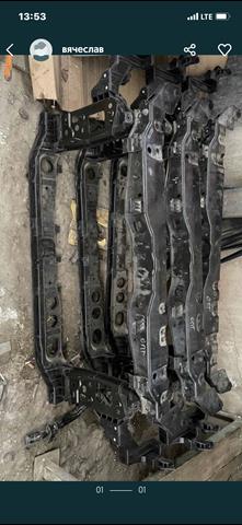 Рамка радиатора 64101B0000 Hyundai/Kia