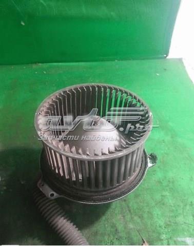 Электромотор печки на Mazda Premacy  CP