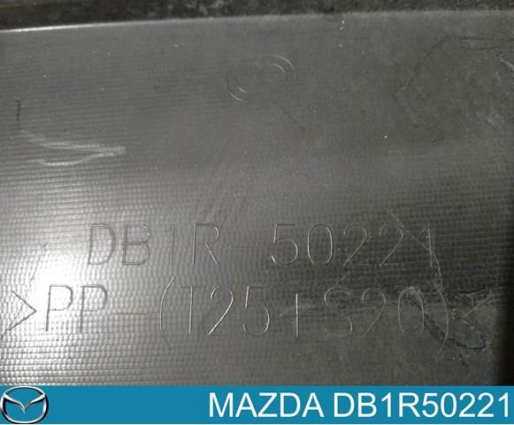 Задний бампер DB1R50221 Mazda