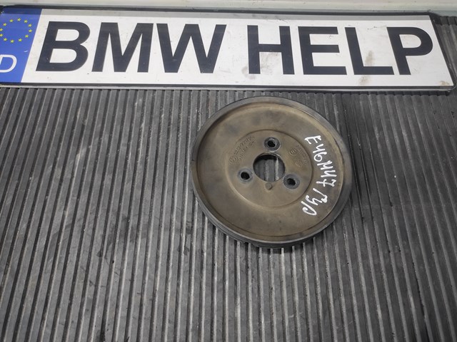 Шкив водяного насоса BMW 32422247046