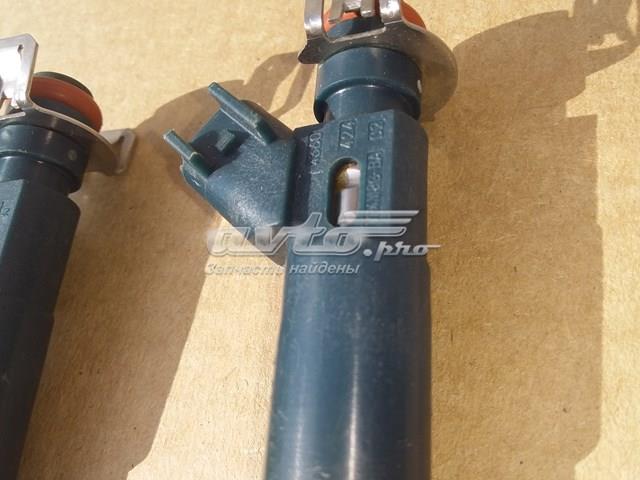 Топливные форсунки LF6213250 Mazda