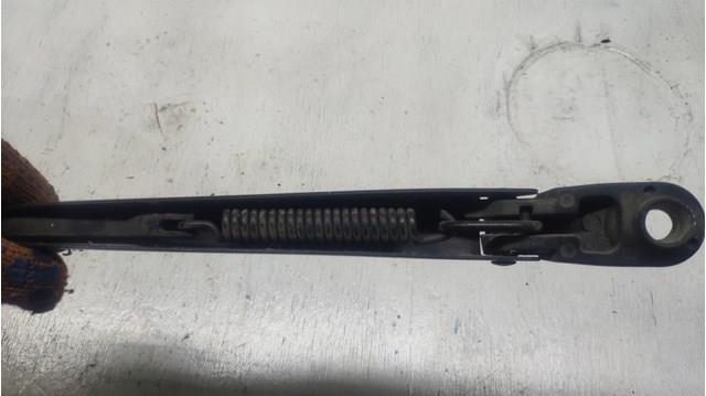Купить 8200409696 Renault (RVI) Поводок стеклоочистителя