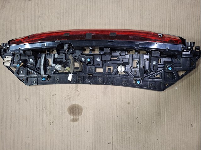 Задний стоп DFR551580A Mazda