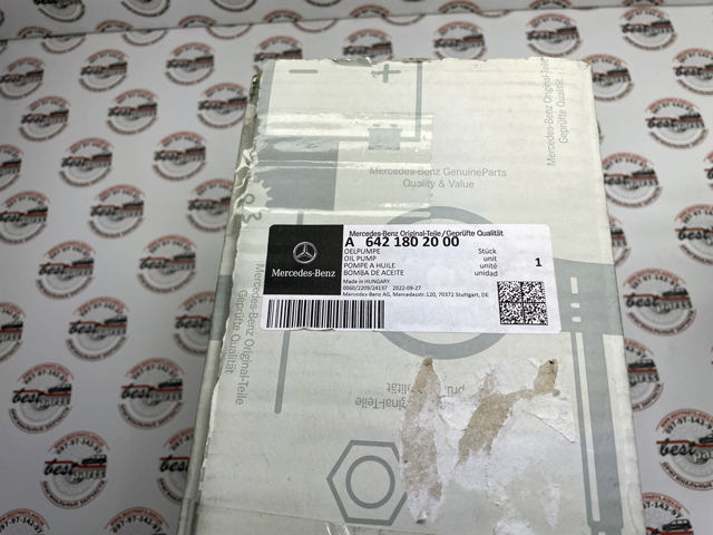 6421802000 Mercedes Масляный насос двигателя