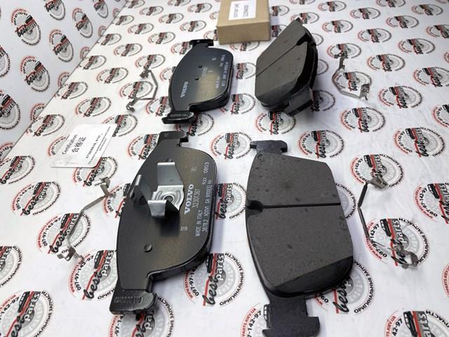 Передние тормозные колодки 32373125 Volvo