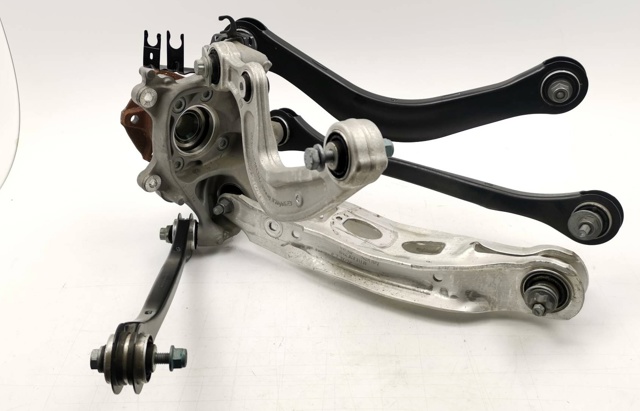 Цапфа поворотная правая VAG 8W0505436AA цена, от 74.75 USD