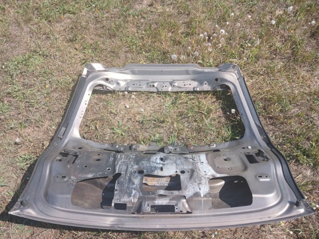 Купить LR061391 Land Rover Дверь задняя багажная
