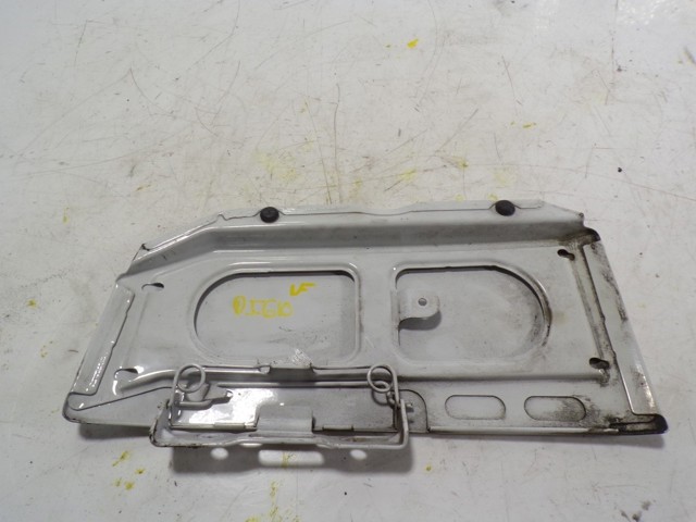 Лючок (дверца) бензобака Mercedes Sprinter II 3,5-t фургон (906) (2006 - 2020) цена, от 12.67 USD