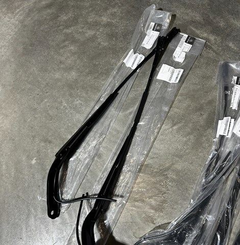 A910820320064 Mercedes Поводок дворника