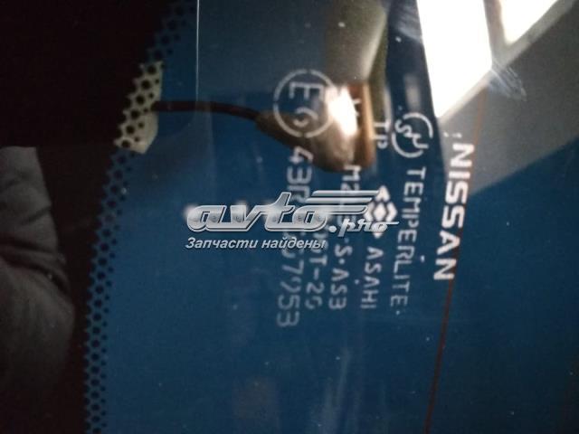 90300JG01B Nissan vidro de porta-malas de 3ª/5ª porta traseira (de tampa de alcapão)
