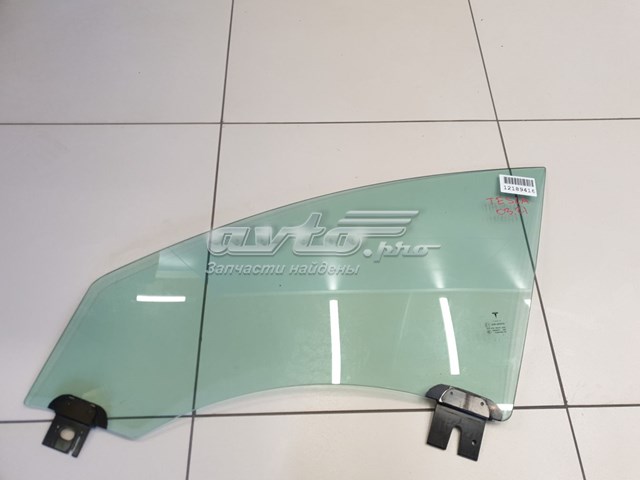 Купить 600654700E Tesla Стекло передней двери, левой
