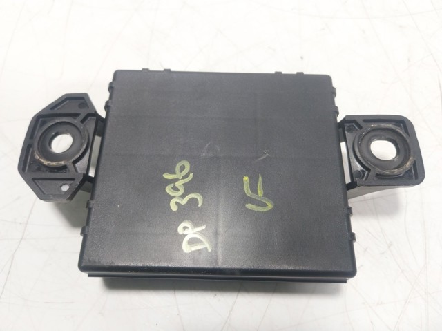 Купить LR083799 Land Rover 