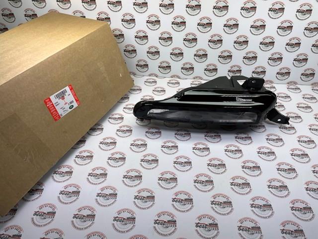 Фара противотуманная, левая Land Rover LR136873 цена, от 183.70 USD