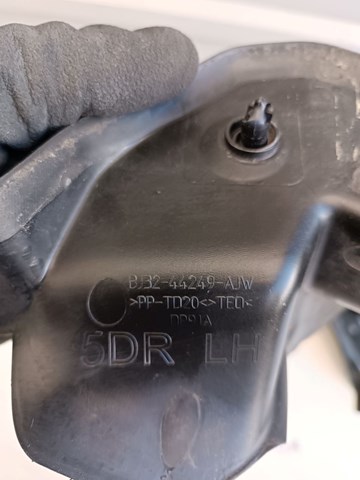 LR027235 Land Rover 