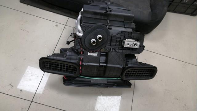 271206166R RENAULT Carcasa del ventilador del calefactor, conjunto original y equivalente