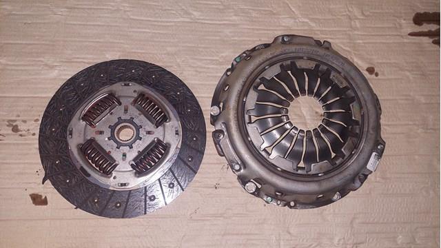 Корзина сцепления 302101221R Renault (RVI)