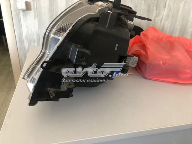 8114560G20 Toyota Фара передняя правая