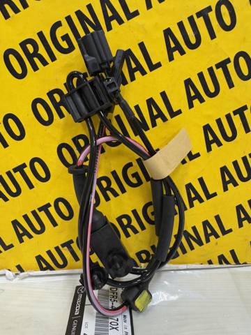 Датчик ABS передний Mazda DFR54370X