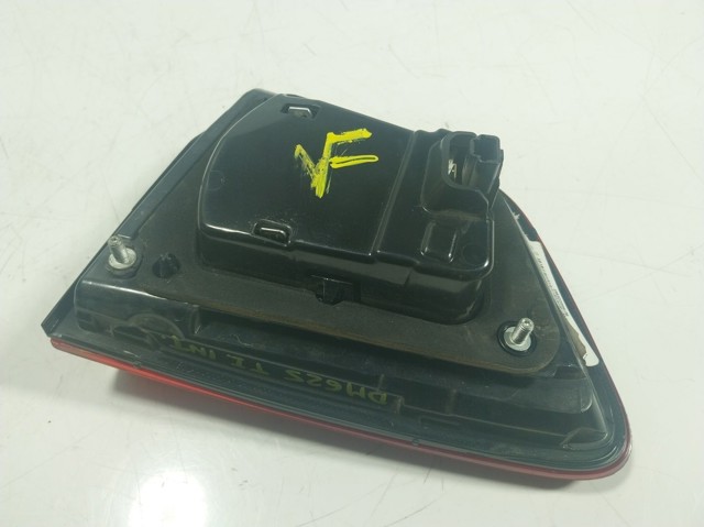 Задний левый внутренний фонарь Renault (RVI) 265553530R