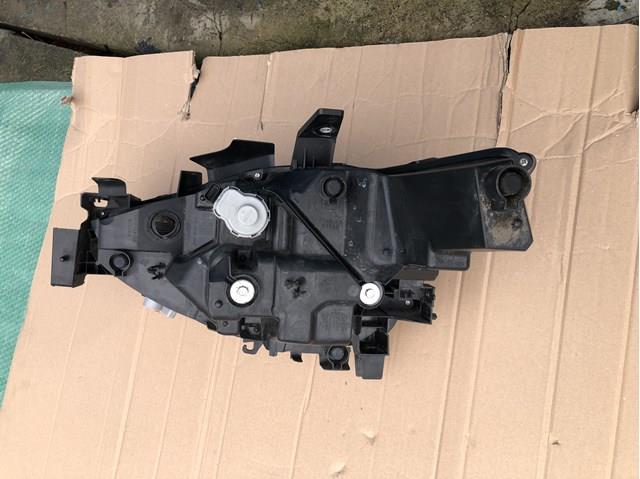 Купить KB8N51031H Mazda Фара основная правая