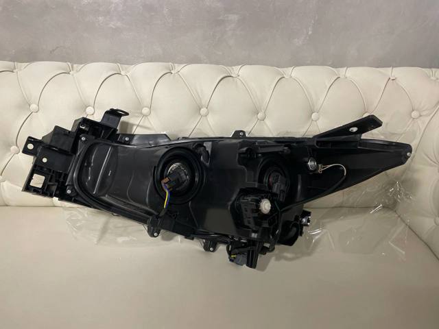 Правая блок фара Mazda BABF510K0D цена, от 169.11 USD