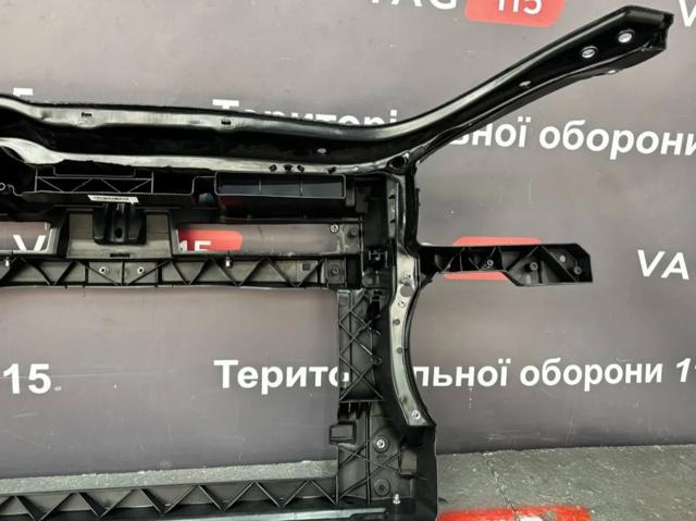 KH9524200 Elit Suporte do radiador montado (painel de montagem de fixação das luzes)