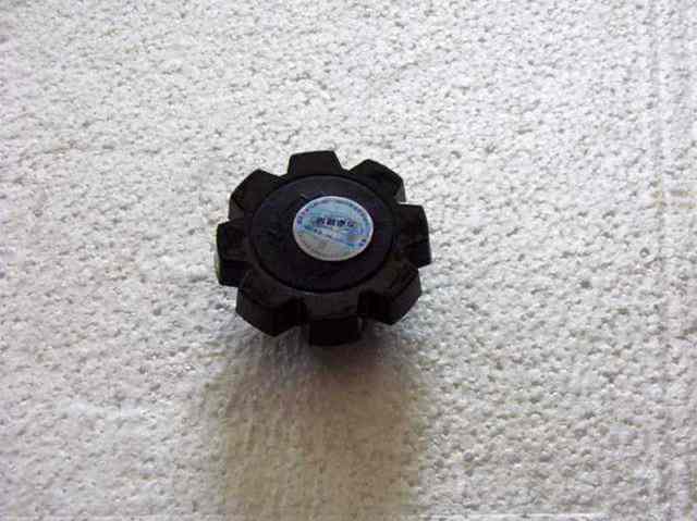 Крышка маслозаливной горловины Geely E010400601 цена, от 2.84 USD