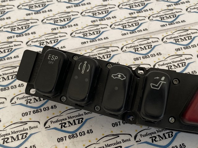 Блок кнопок центральной консоли Mercedes A2208214358 цена, от 15.24 USD