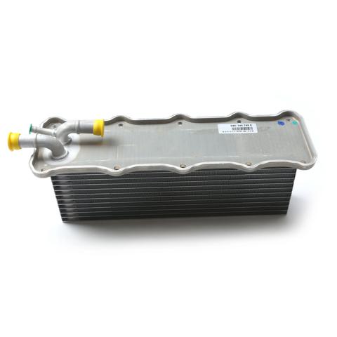 Compre 04E145749B VAG Radiador de intercooler