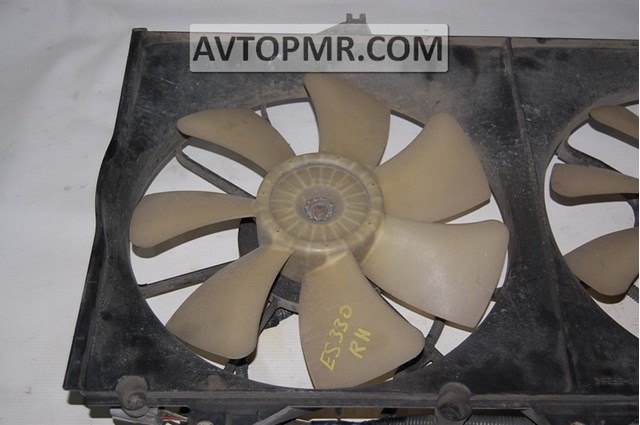 Ventilador (roda de aletas) do radiador de esfriamento direito para Toyota Camry (V30)