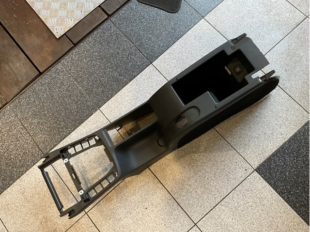 Консоль панели управления центральная 3T0863241D VAG
