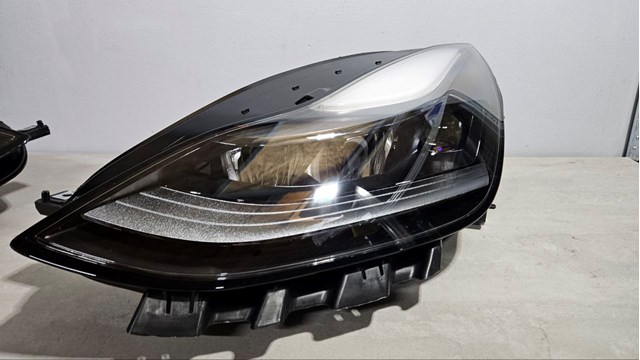 Фара левая Signeda ZTS1100L цена, от 209.03 USD